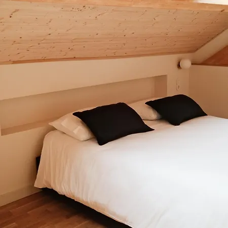 Corujeira By Myalplace